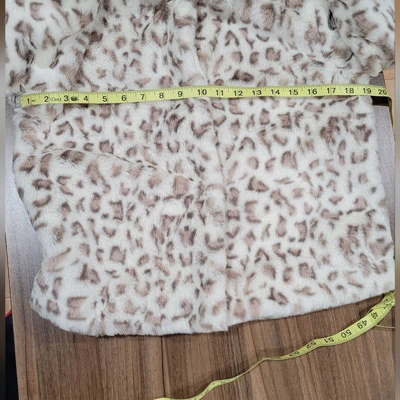 GBG Women's White Leopard Nadeen Faux Fur Coat Size XS - Picture 7 of 11